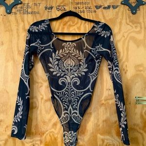 Body suit navy & cream